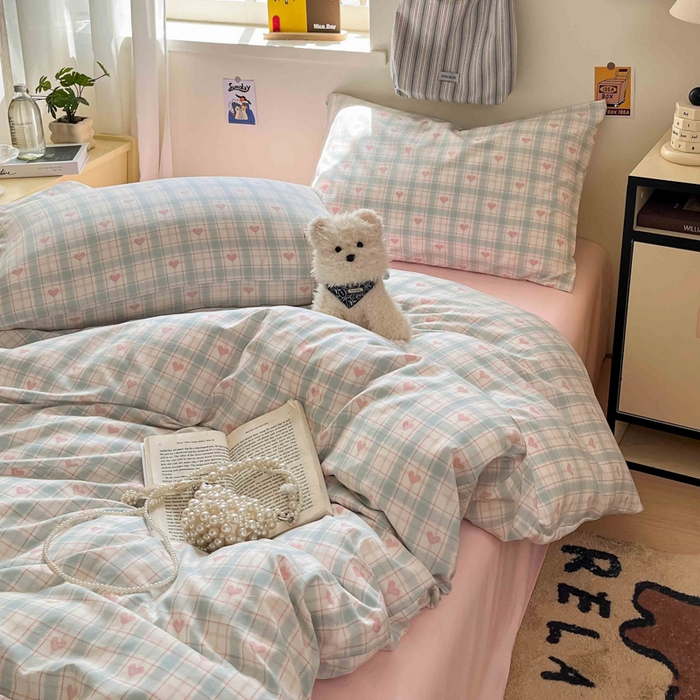 91家纺网 家纺一手货源 找家纺 罗亿家纺 2025新款软绵绵的双拼印花小清新水洗云朵棉四件套（含买家秀场景二） 温暖粉心