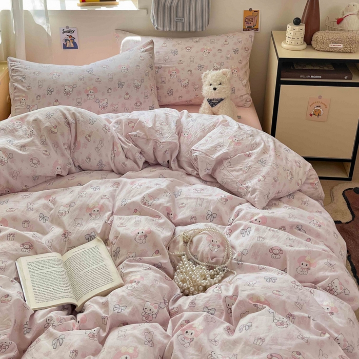 91家纺网 家纺一手货源 找家纺 罗亿家纺 2025新款软绵绵的双拼印花小清新水洗云朵棉四件套（含买家秀场景二） 乐蒂的好朋友