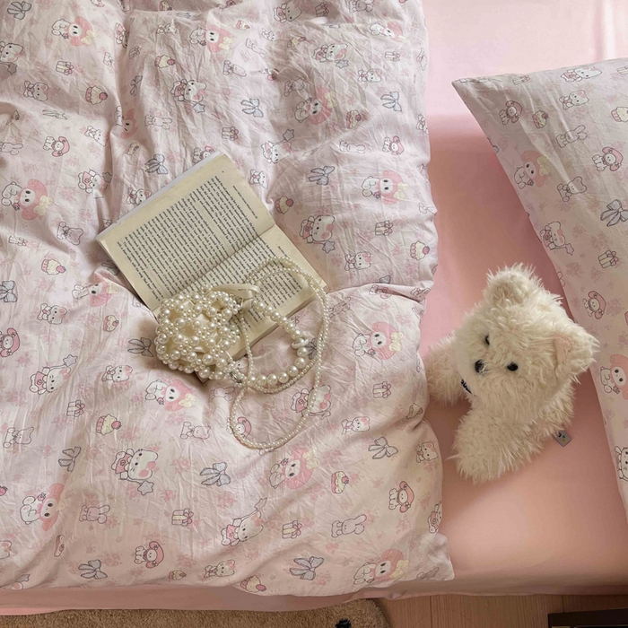 91家纺网 家纺一手货源 找家纺 罗亿家纺 2025新款软绵绵的双拼印花小清新水洗云朵棉四件套（含买家秀场景二） 乐蒂的好朋友