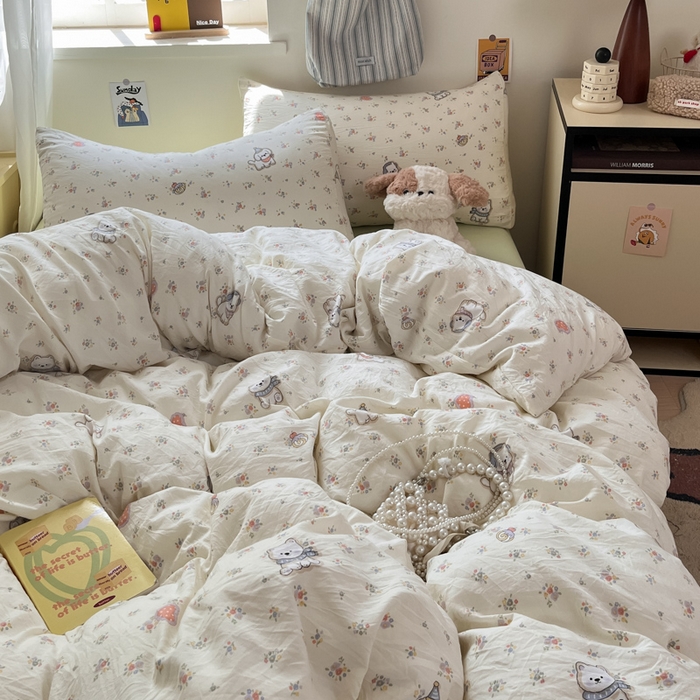 91家纺网 家纺一手货源 找家纺 罗亿家纺 2025新款软绵绵的双拼印花小清新水洗云朵棉四件套（含买家秀场景二） 呼噜小狗