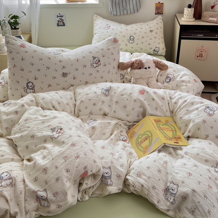 91家纺网 家纺一手货源 找家纺 罗亿家纺 2025新款软绵绵的双拼印花小清新水洗云朵棉四件套（含买家秀场景二） 呼噜小狗