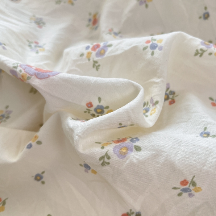 91家纺网 家纺一手货源 找家纺 罗亿家纺 2025新款软绵绵的双拼印花小清新水洗云朵棉四件套（含买家秀场景二） 呼噜小狗