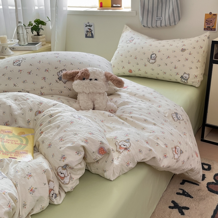 91家纺网 家纺一手货源 找家纺 罗亿家纺 2025新款软绵绵的双拼印花小清新水洗云朵棉四件套（含买家秀场景二） 呼噜小狗