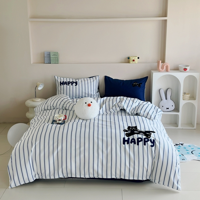 91家纺网 家纺一手货源 找家纺 2025新款全棉印花加绣花四件套 猫小乐