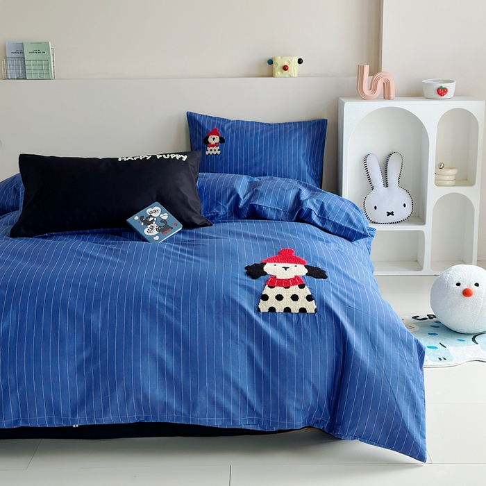 91家纺网 家纺一手货源 找家纺 2025新款全棉印花加绣花四件套 斑点狗