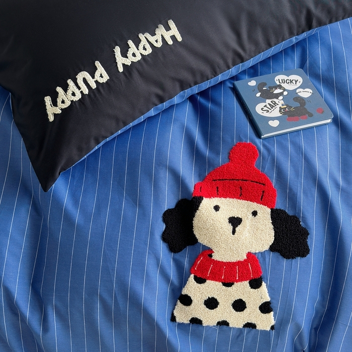 91家纺网 家纺一手货源 找家纺 2025新款全棉印花加绣花四件套 斑点狗