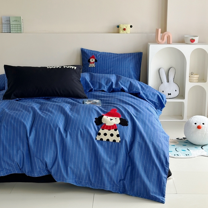 91家纺网 家纺一手货源 找家纺 2025新款全棉印花加绣花四件套 斑点狗