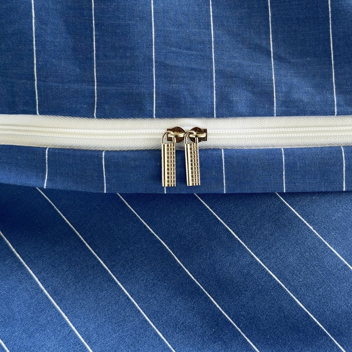 91家纺网 家纺一手货源 找家纺 2025新款全棉印花加绣花四件套 斑点狗