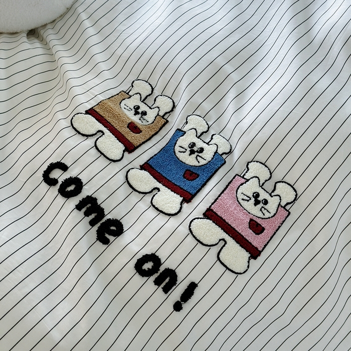 91家纺网 家纺一手货源 找家纺 2025新款全棉印花加绣花四件套 举手兔-咖