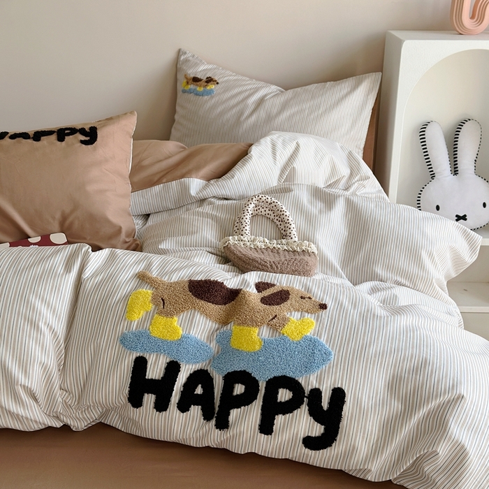 91家纺网 家纺一手货源 找家纺 2025新款全棉印花加绣花四件套 小旺仔