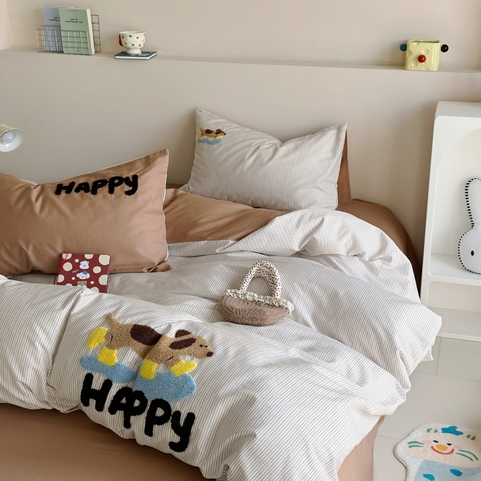 91家纺网 家纺一手货源 找家纺 2025新款全棉印花加绣花四件套 小旺仔