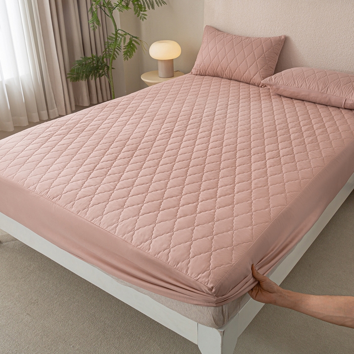 91家纺网 家纺一手货源 找家纺 漫仙阁家纺 2025新款防水夹棉床笠 豆沙粉