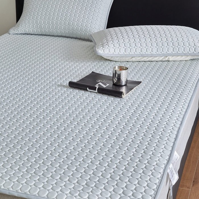 91家纺网 家纺一手货源 找家纺 【即刻冷感持续冰爽】雪精灵™极爽冰丝100% 乙纶硅胶凉席冷感席冰垫PE冰丝席进口高分子软凉席可机洗抗起球A类母婴