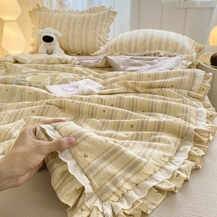 91家纺网 家纺一手货源 找家纺 大麦家纺 2025新款云感双层纱花边夏被四件套 温馨午后