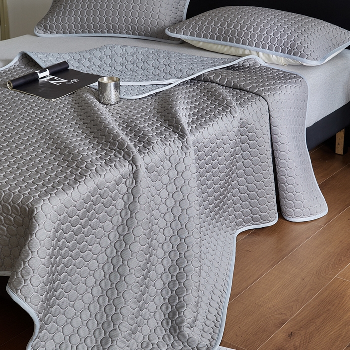 91家纺网 家纺一手货源 找家纺 傲蕾良品 2025新款雪精灵极爽冰丝硅胶凉席 云石灰