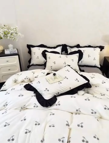 91家纺网 家纺一手货源 找家纺 上尚居 2025新款法式花边赫本风印花云朵棉四件套 美味樱桃