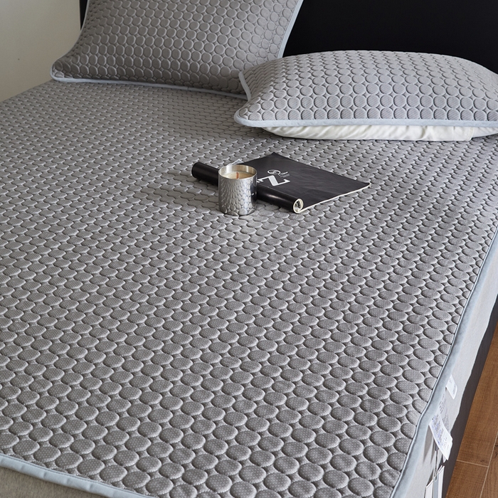 91家纺网 家纺一手货源 找家纺 傲蕾良品 2025新款雪精灵极爽冰丝硅胶凉席 云石灰