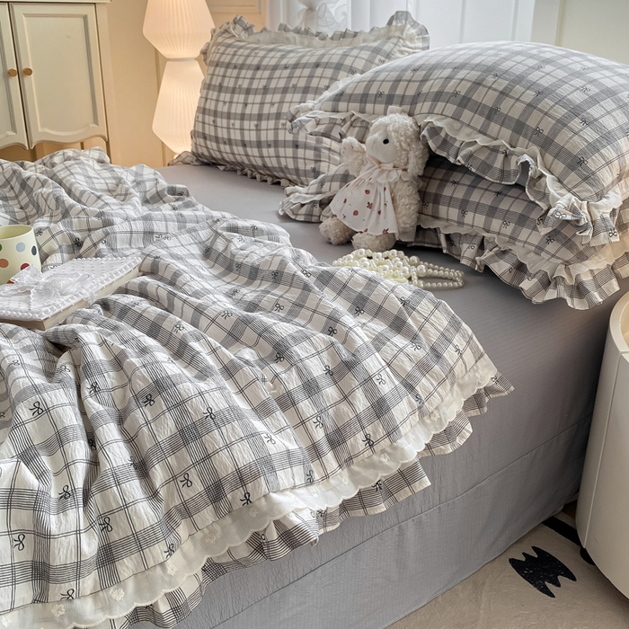 91家纺网 家纺一手货源 找家纺 大麦家纺 2025新款云感双层纱花边夏被四件套 英伦时刻