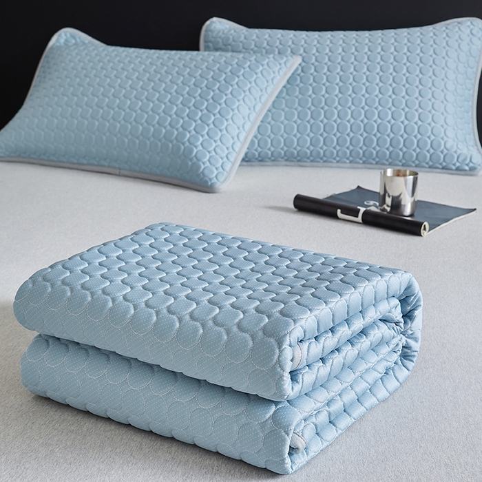 91家纺网 家纺一手货源 找家纺 傲蕾良品 2025新款雪精灵极爽冰丝硅胶凉席 湖水蓝