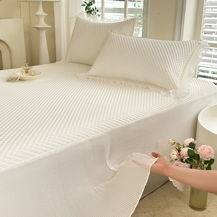 91家纺网 家纺一手货源 找家纺 逸尚阁 2025新款凉豆豆床裙凉席夏被四件套 冰豆豆-珍珠白