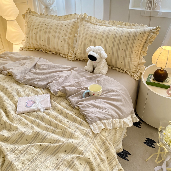 91家纺网 家纺一手货源 找家纺 大麦家纺 2025新款云感双层纱花边夏被四件套 温馨午后