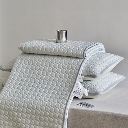 傲蕾良品 2025新款雪精灵极爽冰丝硅胶凉席 璀璨银