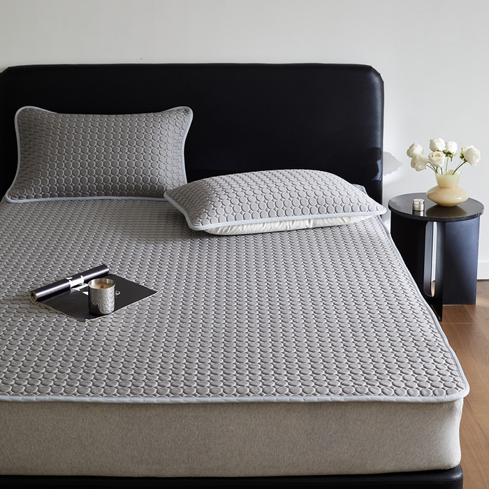 91家纺网 家纺一手货源 找家纺 傲蕾良品 2025新款雪精灵极爽冰丝硅胶凉席 云石灰