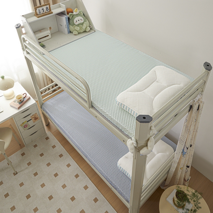 91家纺网 家纺一手货源 找家纺 暖季家纺 2025新款学生宿舍凉席按摩冰感豆豆冰丝席地铺地垫 凉豆豆灰色