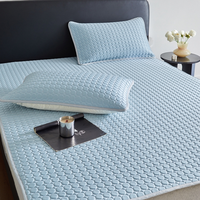 91家纺网 家纺一手货源 找家纺 傲蕾良品 2025新款雪精灵极爽冰丝硅胶凉席 湖水蓝