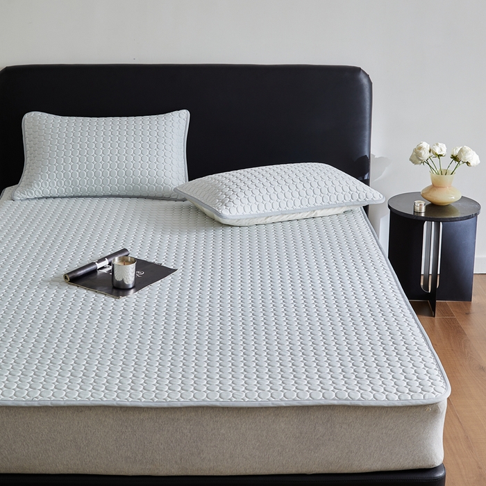 91家纺网 家纺一手货源 找家纺 【即刻冷感持续冰爽】雪精灵™极爽冰丝100% 乙纶硅胶凉席冷感席冰垫PE冰丝席进口高分子软凉席可机洗抗起球A类母婴