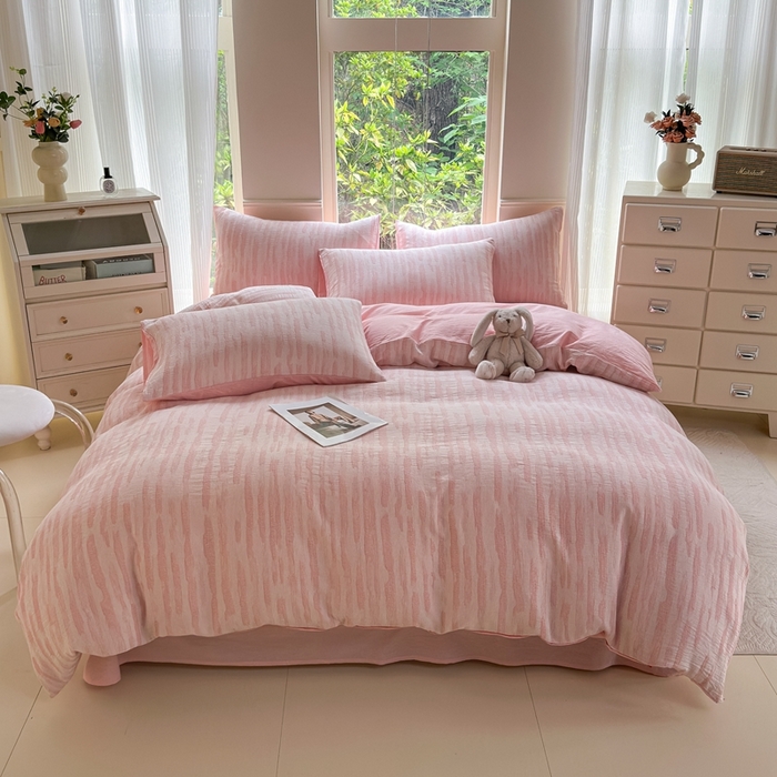 91家纺网 家纺一手货源 找家纺 菡宝 2025新款a类母婴级纯棉全棉纯棉色织三层纱提花系列四件套 艾瑞-粉