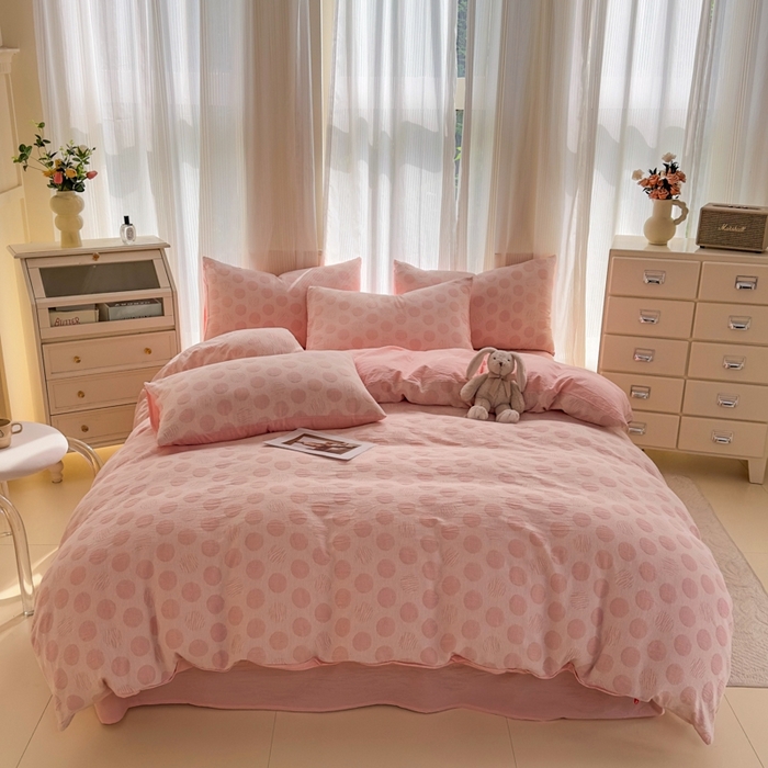 91家纺网 家纺一手货源 找家纺 菡宝 2025新款a类母婴级纯棉全棉纯棉色织三层纱提花系列四件套 波点-粉