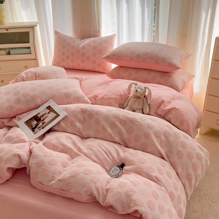 91家纺网 家纺一手货源 找家纺 菡宝 2025新款a类母婴级纯棉全棉纯棉色织三层纱提花系列四件套 波点-粉