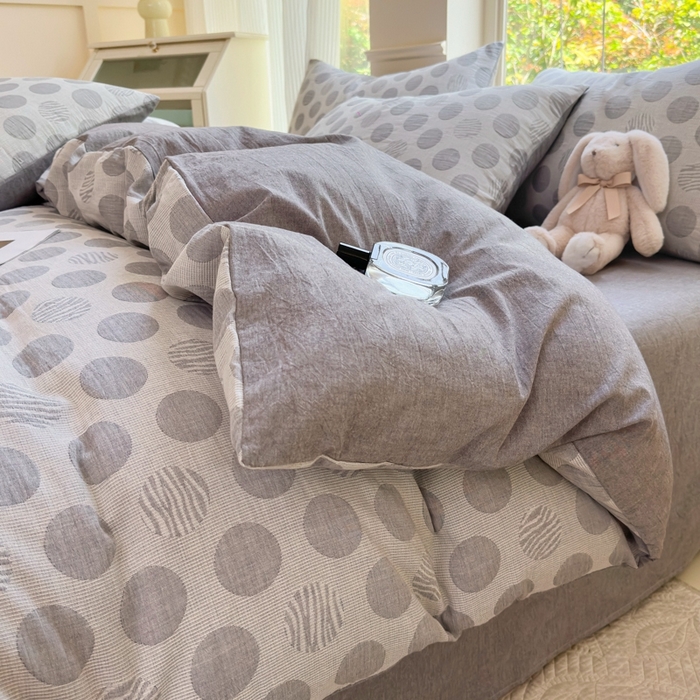 91家纺网 家纺一手货源 找家纺 菡宝 2025新款a类母婴级纯棉全棉纯棉色织三层纱提花系列四件套 波点-灰