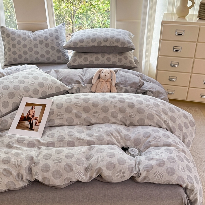 91家纺网 家纺一手货源 找家纺 菡宝 2025新款a类母婴级纯棉全棉纯棉色织三层纱提花系列四件套 波点-灰