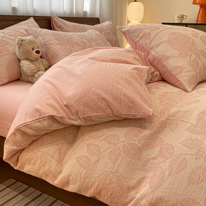 91家纺网 家纺一手货源 找家纺 菡宝 2025新款a类母婴级纯棉全棉纯棉色织三层纱提花系列四件套 花想容-粉