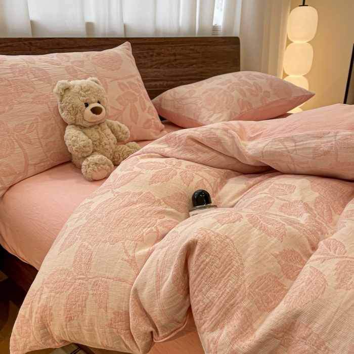 91家纺网 家纺一手货源 找家纺 菡宝 2025新款a类母婴级纯棉全棉纯棉色织三层纱提花系列四件套 花想容-粉