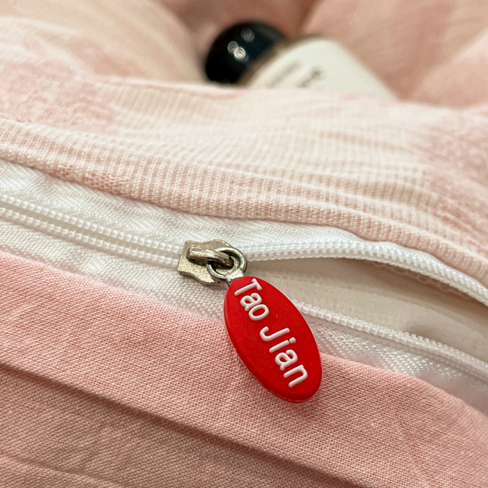 91家纺网 家纺一手货源 找家纺 菡宝 2025新款a类母婴级纯棉全棉纯棉色织三层纱提花系列四件套 花想容-粉