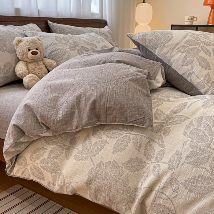 91家纺网 家纺一手货源 找家纺 菡宝 2025新款a类母婴级纯棉全棉纯棉色织三层纱提花系列四件套 花想容-灰