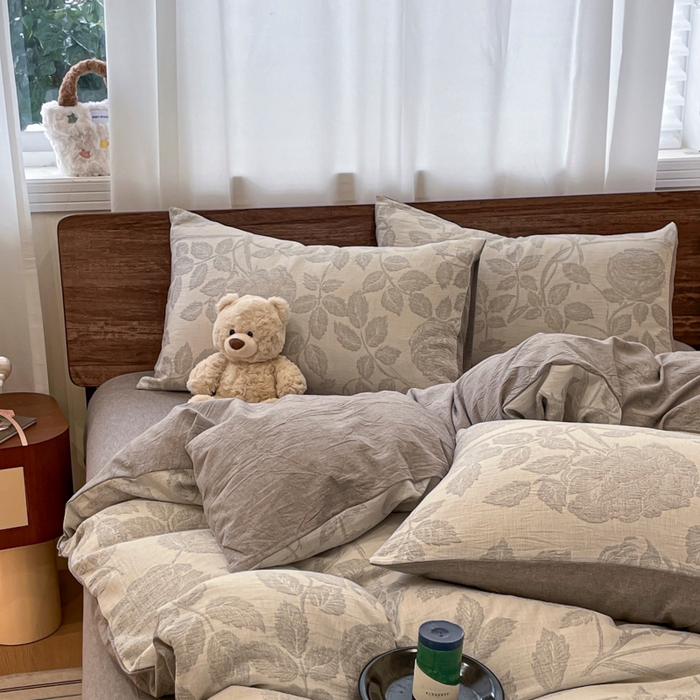 91家纺网 家纺一手货源 找家纺 菡宝 2025新款a类母婴级纯棉全棉纯棉色织三层纱提花系列四件套 花想容-灰