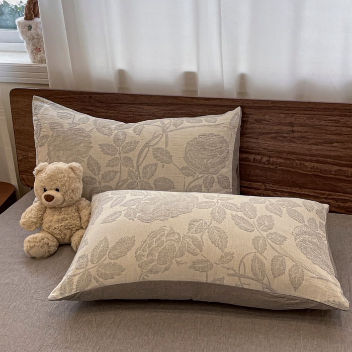 91家纺网 家纺一手货源 找家纺 菡宝 2025新款a类母婴级纯棉全棉纯棉色织三层纱提花系列四件套 花想容-灰