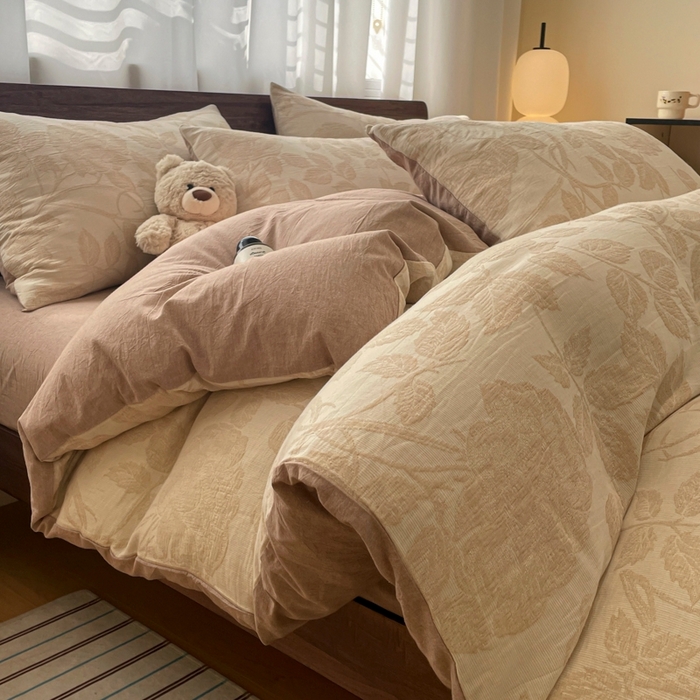 91家纺网 家纺一手货源 找家纺 菡宝 2025新款a类母婴级纯棉全棉纯棉色织三层纱提花系列四件套 花想容-米咖