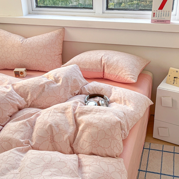 91家纺网 家纺一手货源 找家纺 菡宝 2025新款a类母婴级纯棉全棉纯棉色织三层纱提花系列四件套 洛可可-粉