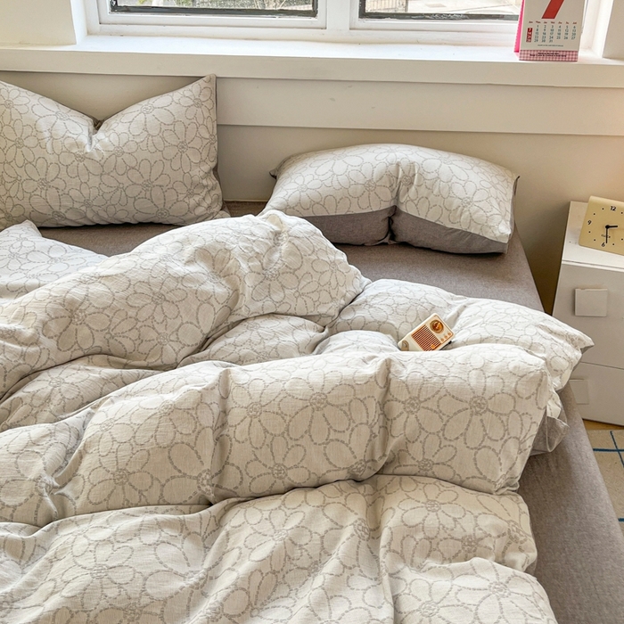 91家纺网 家纺一手货源 找家纺 菡宝 2025新款a类母婴级纯棉全棉纯棉色织三层纱提花系列四件套 洛可可-灰