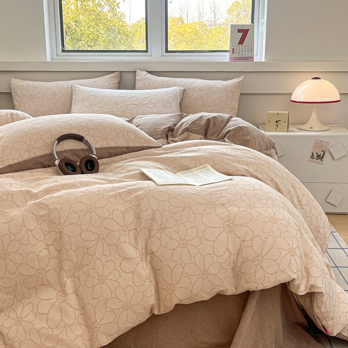 91家纺网 家纺一手货源 找家纺 菡宝 2025新款a类母婴级纯棉全棉纯棉色织三层纱提花系列四件套 洛可可-米咖