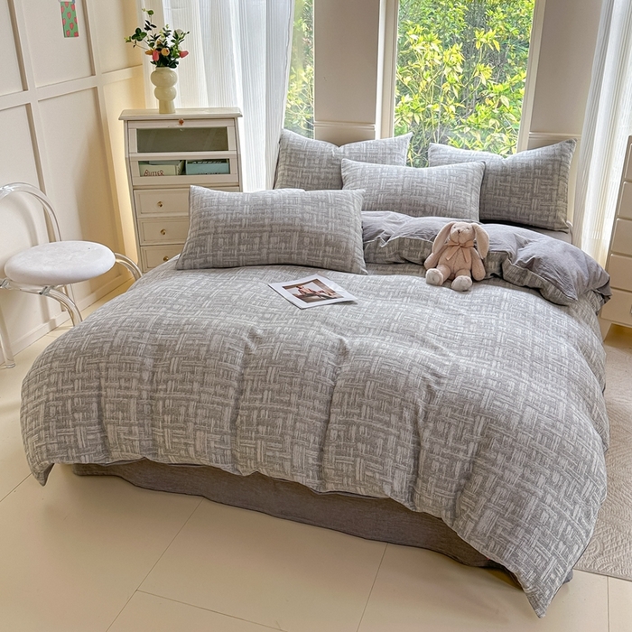 91家纺网 家纺一手货源 找家纺 菡宝 2025新款a类母婴级纯棉全棉纯棉色织三层纱提花系列四件套 米亚-灰