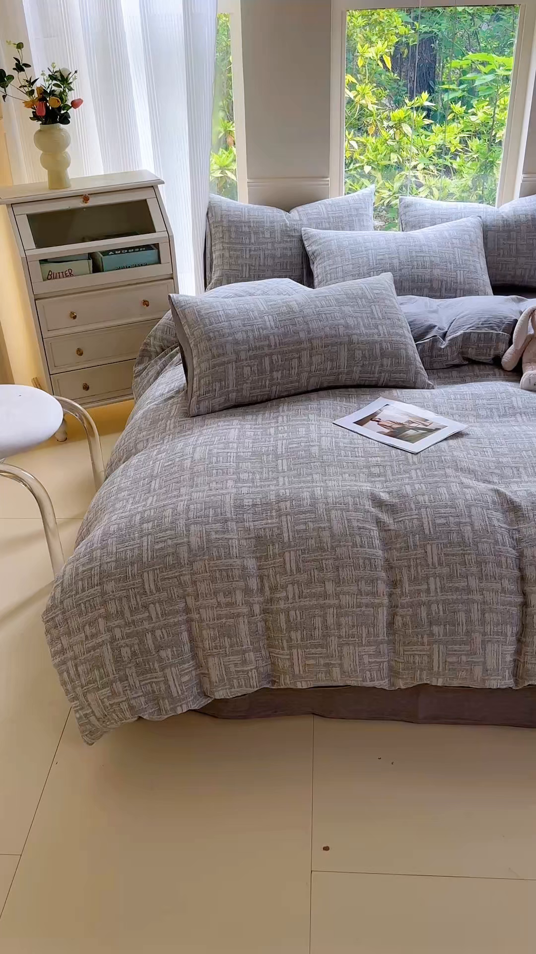 91家纺网 家纺一手货源 找家纺 菡宝 2025新款a类母婴级纯棉全棉纯棉色织三层纱提花系列四件套 米亚-灰