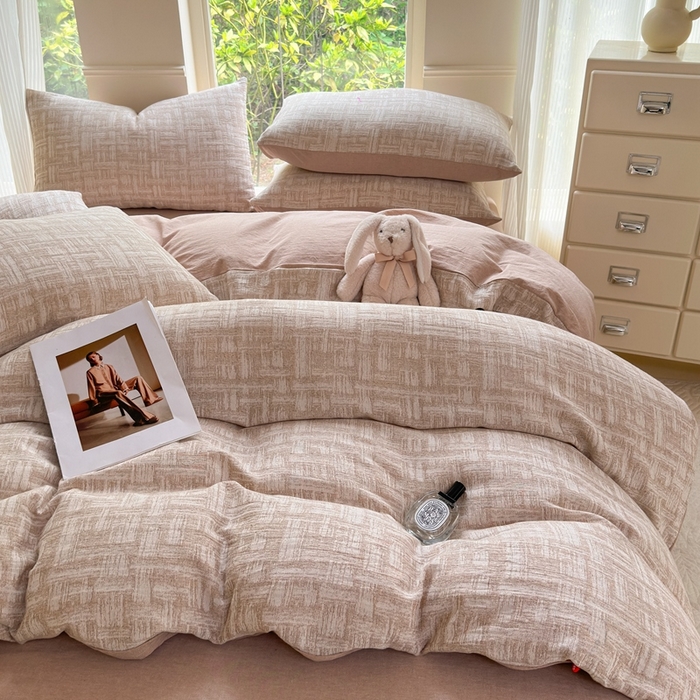 91家纺网 家纺一手货源 找家纺 菡宝 2025新款a类母婴级纯棉全棉纯棉色织三层纱提花系列四件套 米亚-卡其