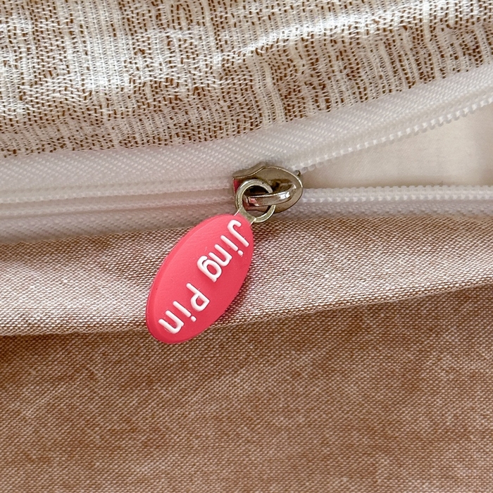 91家纺网 家纺一手货源 找家纺 菡宝 2025新款a类母婴级纯棉全棉纯棉色织三层纱提花系列四件套 米亚-卡其