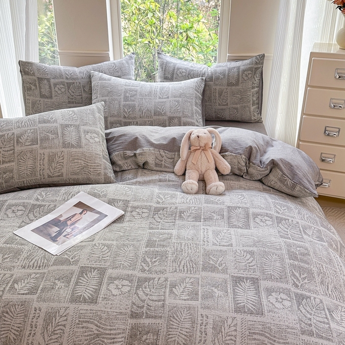 91家纺网 家纺一手货源 找家纺 菡宝 2025新款a类母婴级纯棉全棉纯棉色织三层纱提花系列四件套 叶之美-灰